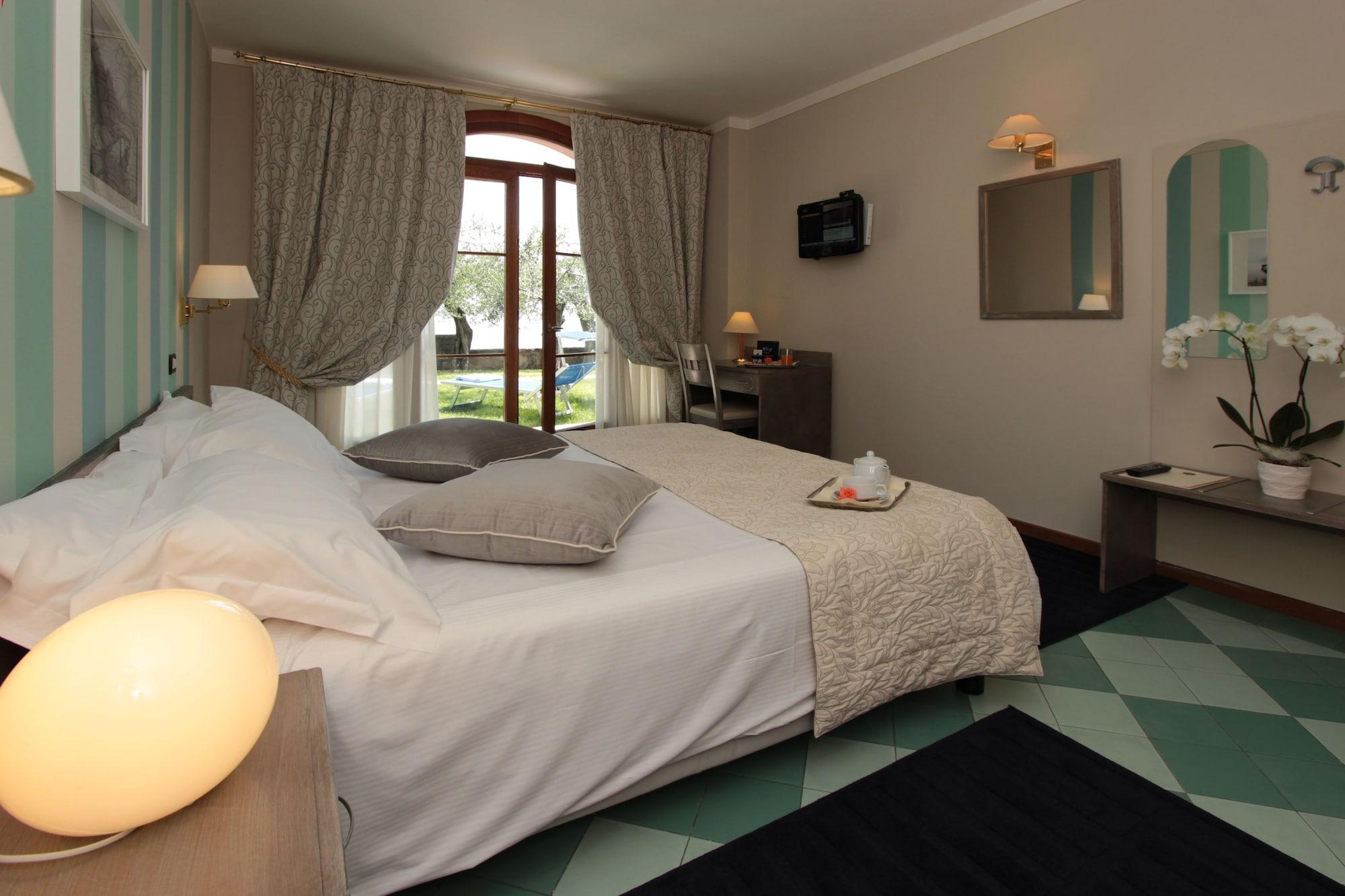 Hotel Villa Maria Au Lac - Estella Hotels Italia Toscolano Maderno Exterior photo